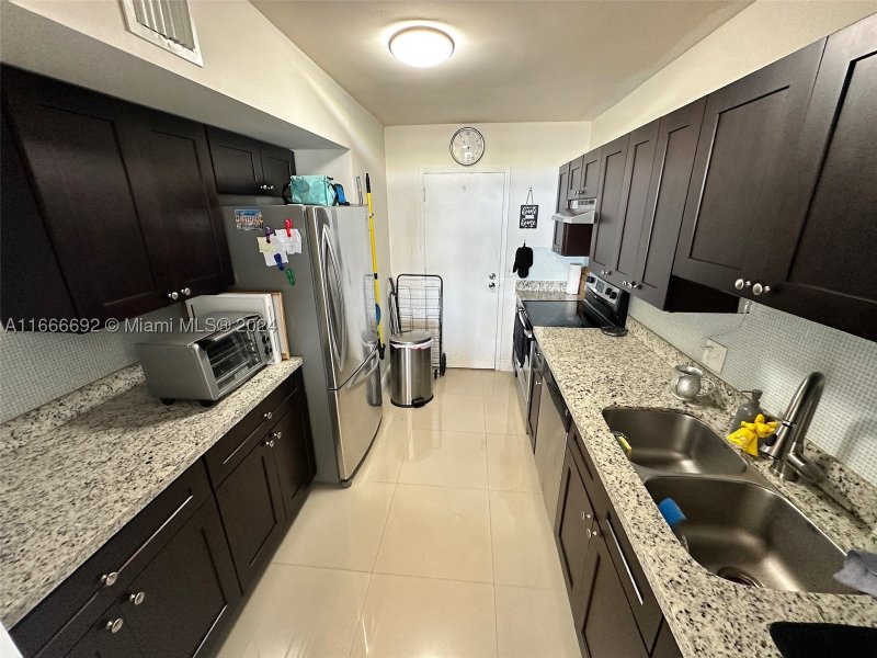 Condo for sale at Valencia at Quadomain 904