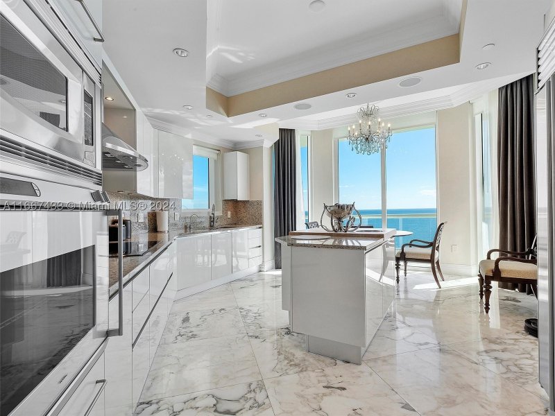 Apartment for rent at Turnberry Ocean Colony 2602