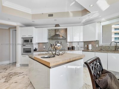 Aluguel de apartamento no Turnberry Ocean Colony 2602