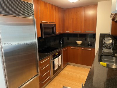 Comprar apartamento no Carbonell 1701