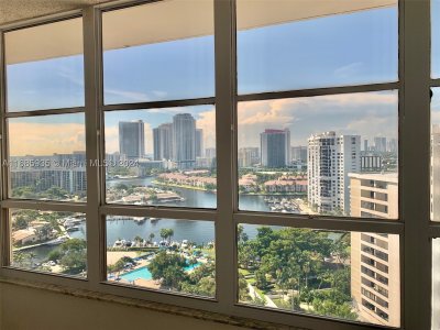 Comprar apartamento en Olympus Towers 1817