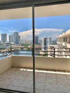 Comprar apartamento en Olympus Towers 1817
