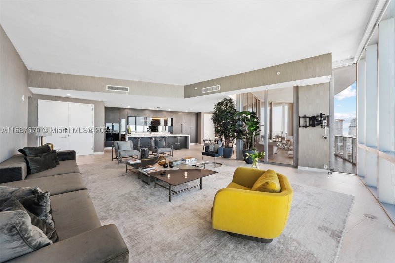 Condo for sale at Paramount Miami WorldCenter PH 5112