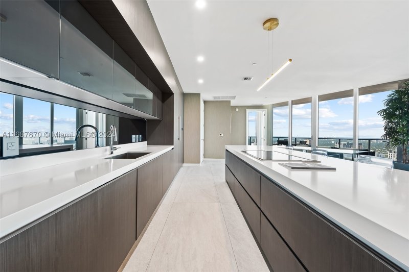 Condo for sale at Paramount Miami WorldCenter PH 5112