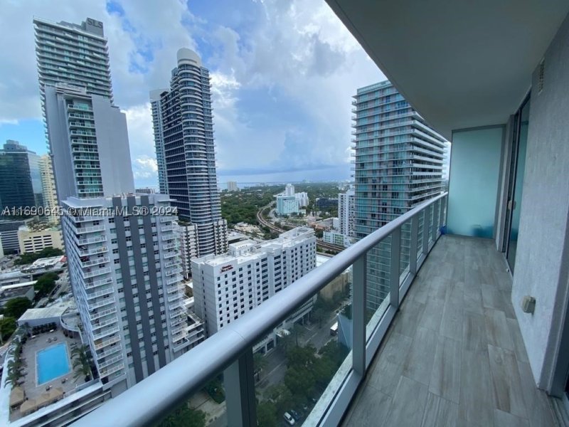 Comprar apartamento en 1100 Millecento 2602