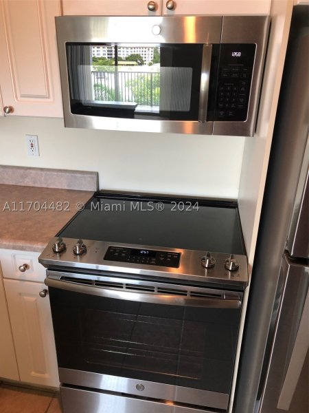 Condo for sale at Porto Bellagio 2612