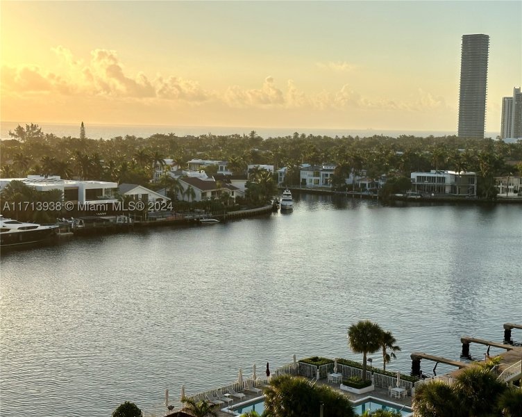 Condo for sale at Waterview 1048