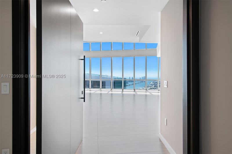 Condo for sale at Paramount Miami WorldCenter PH 5411