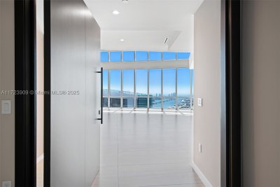 Comprar apartamento en Paramount Miami WorldCenter PH 5411