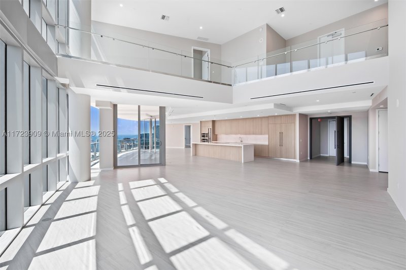 Condo for sale at Paramount Miami WorldCenter PH 5411