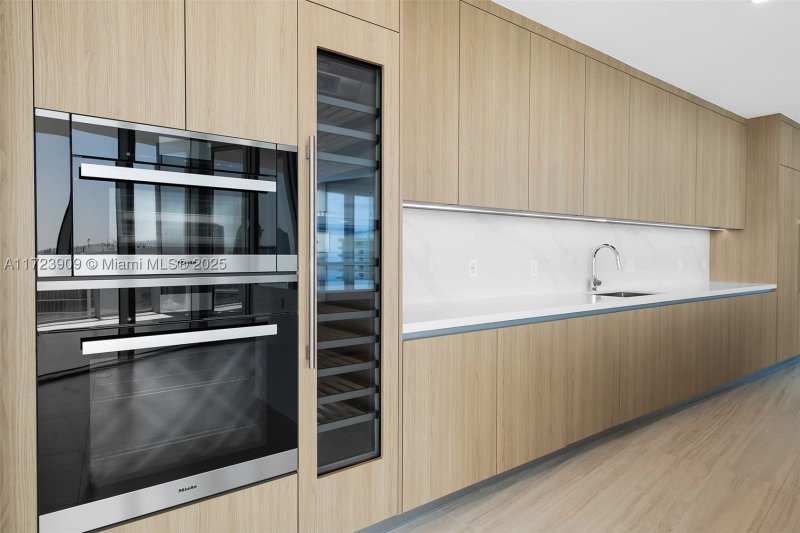 Condo for sale at Paramount Miami WorldCenter PH 5411