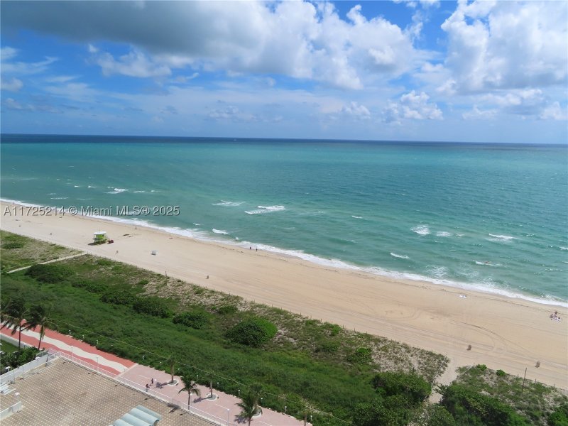Condo for sale at Arlen Beach 1011