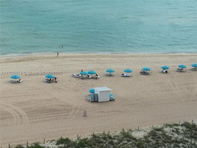 Comprar apartamento en Arlen Beach 1011