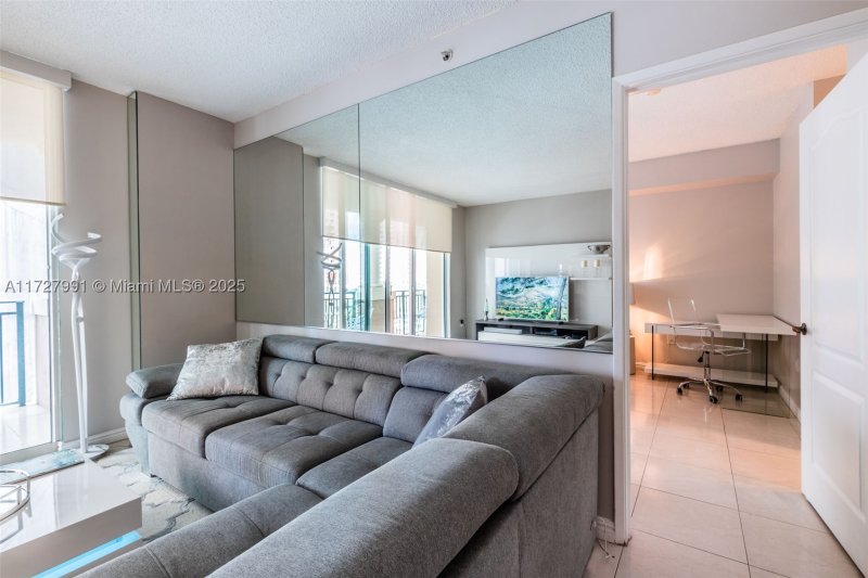 Alquiler de apartamento en King David 603