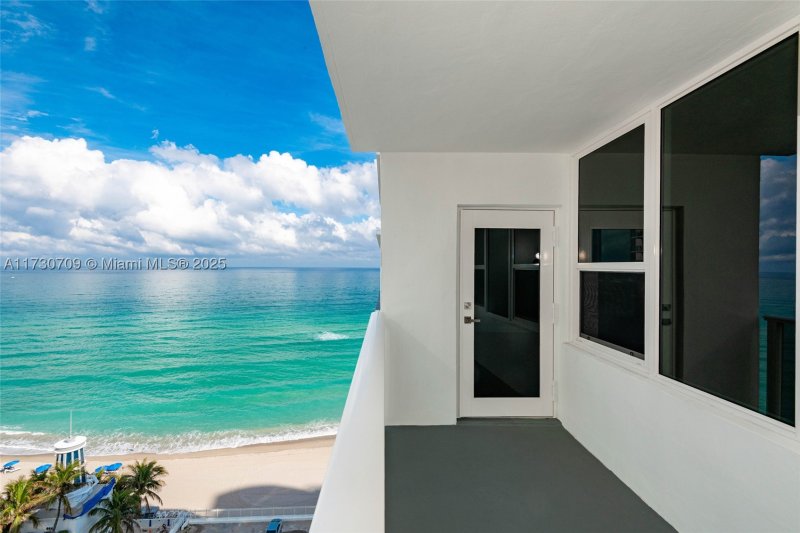 Condo for sale at Alexander Towers 1411