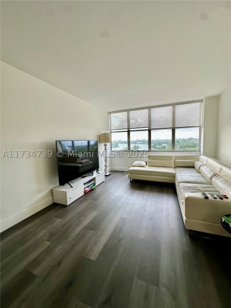 Condo for sale at Parkview Point 6B