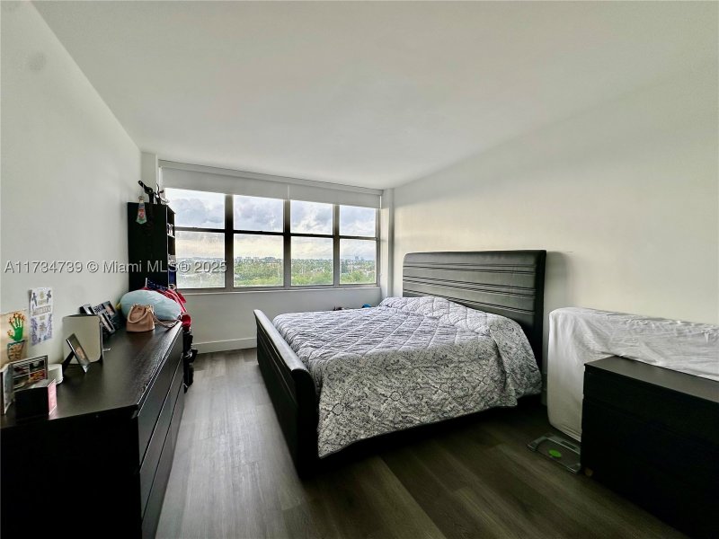 Condo for sale at Parkview Point 6B