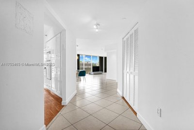 Comprar apartamento en The Mirage 2E