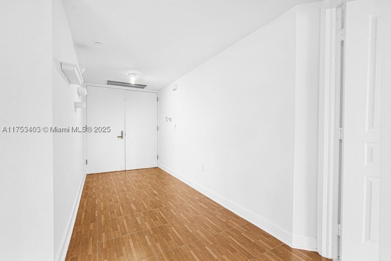 Comprar apartamento en The Mirage 2E