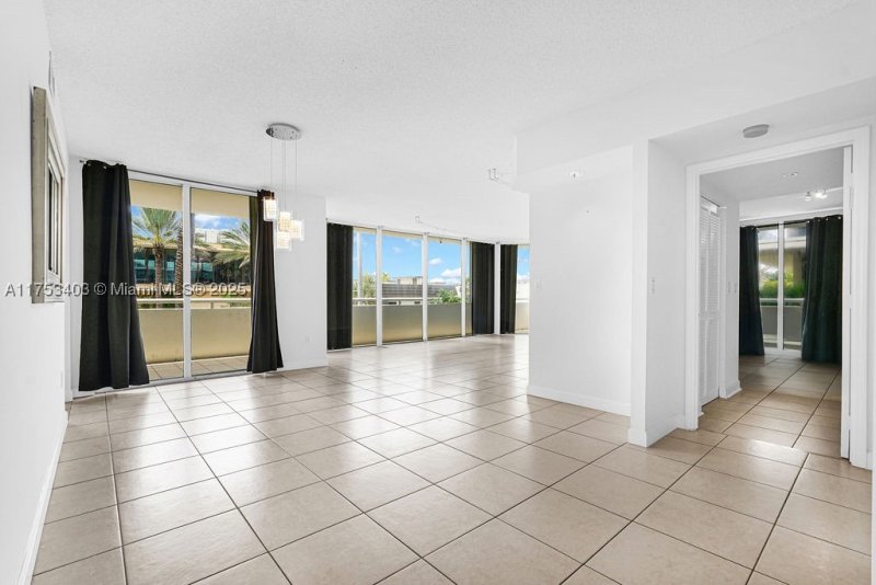 Comprar apartamento en The Mirage 2E