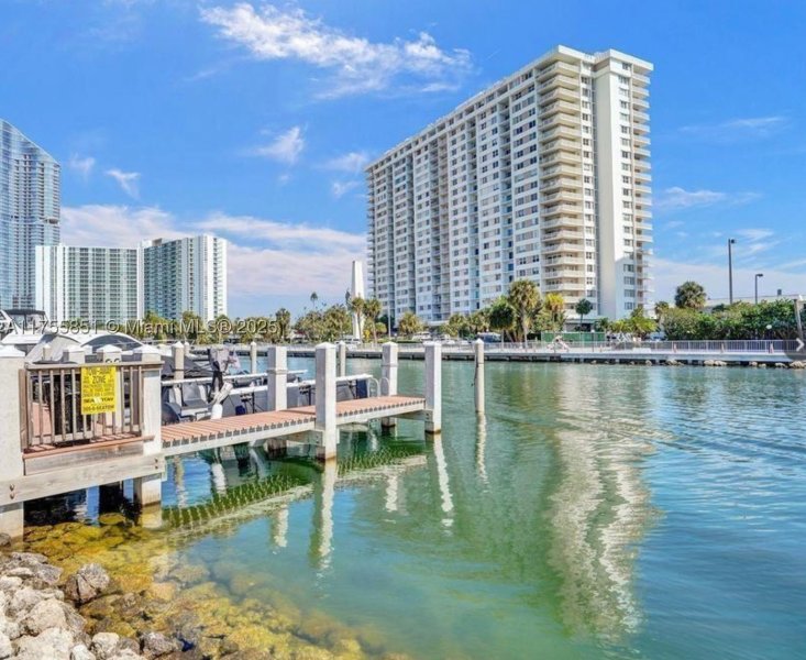 Condo for sale at Coastal Towers 810