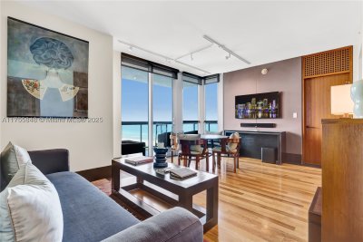 Comprar apartamento no Setai 1803/5