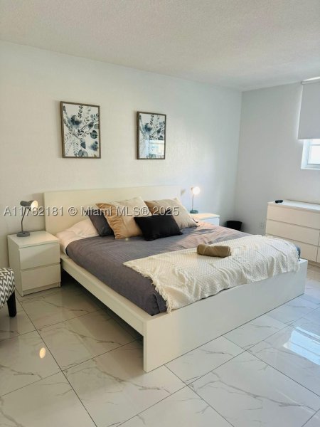 Condo for sale at Tides Hollywood Beach 10G