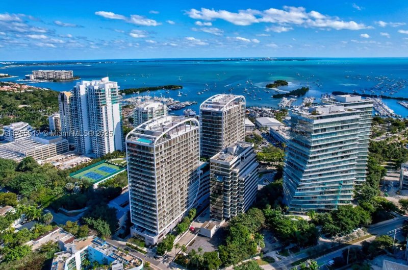 Comprar apartamento en MR. C Residences 1009