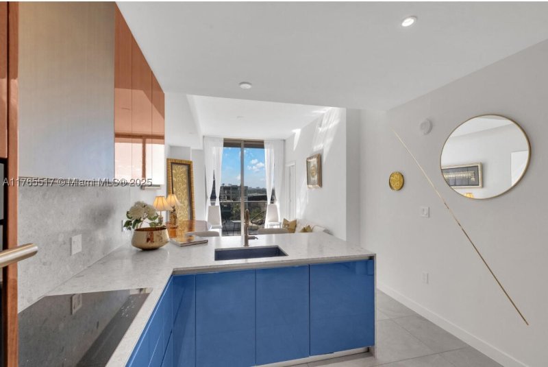 Comprar apartamento en MR. C Residences 1009
