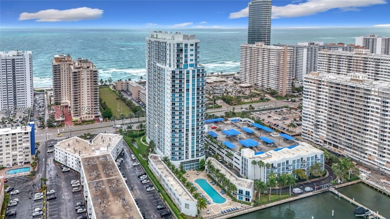 Condo for sale at Ocean Marine Yacht Club 605