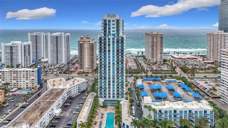 Condo for sale at Ocean Marine Yacht Club 605