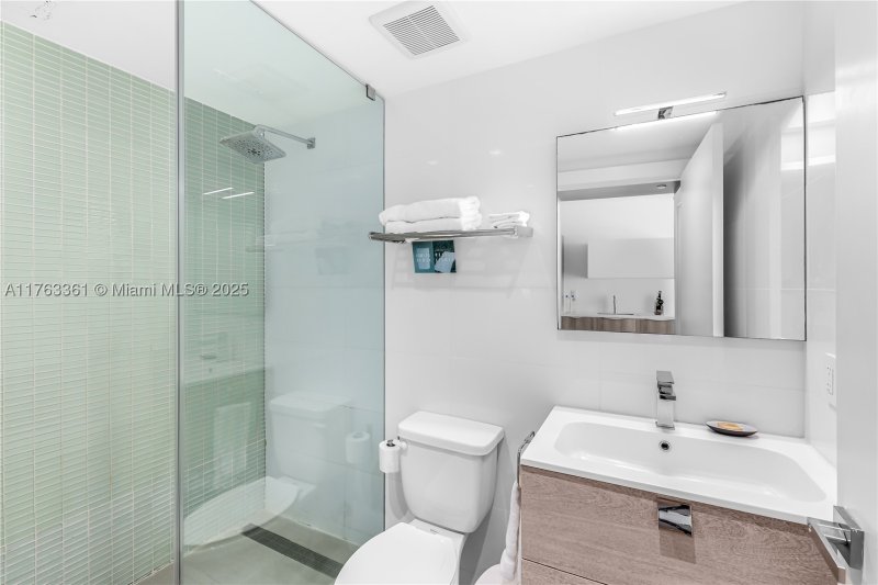 Comprar apartamento en 1215 on West 203