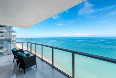 Comprar apartamento no Jade Beach 2508