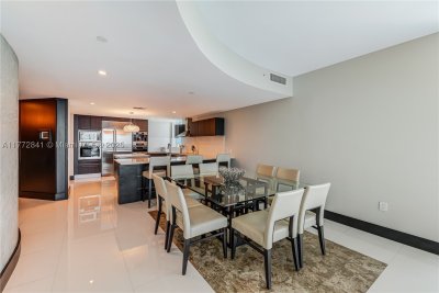 Comprar apartamento no Jade Beach 2508