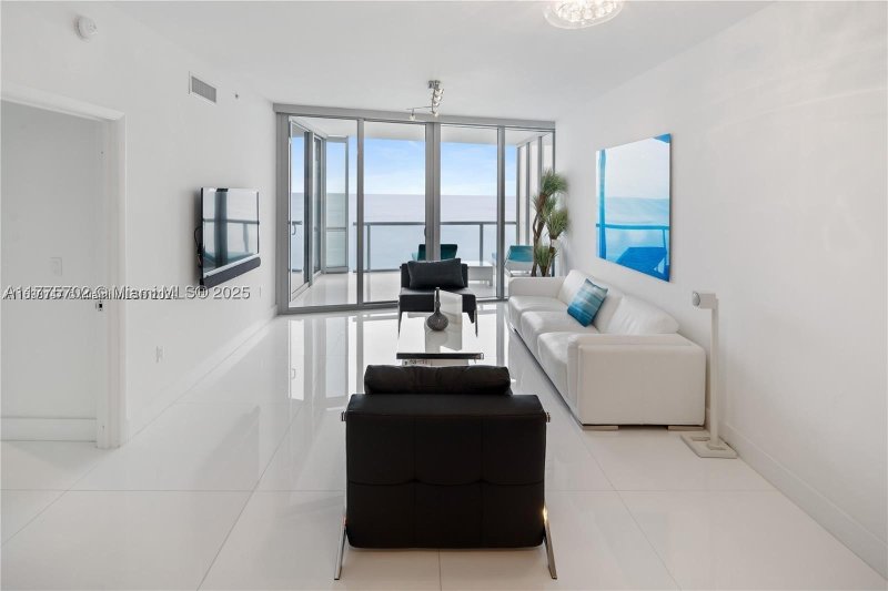 Comprar apartamento en Jade Ocean 1703