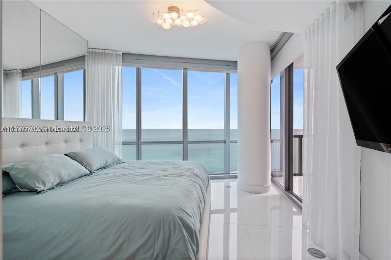 Comprar apartamento en Jade Ocean 1703