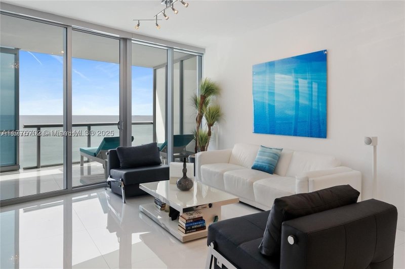 Comprar apartamento en Jade Ocean 1703