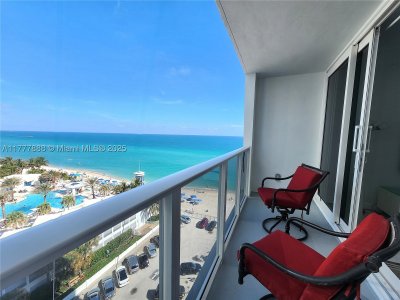 Aluguel de apartamento no Alexander Towers 1011