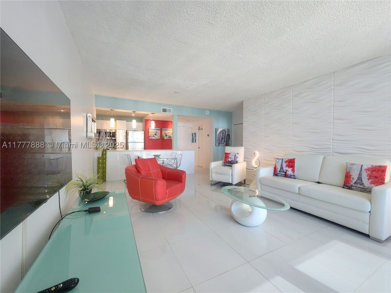 Apartment for rent at Alexander Towers 1011