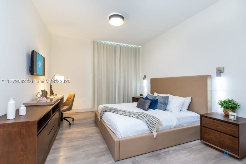 Condo for sale at Costa Hollywood S503