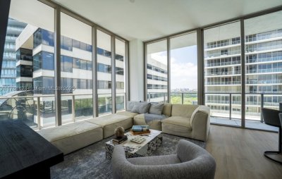Comprar apartamento en MR. C Residences 1109