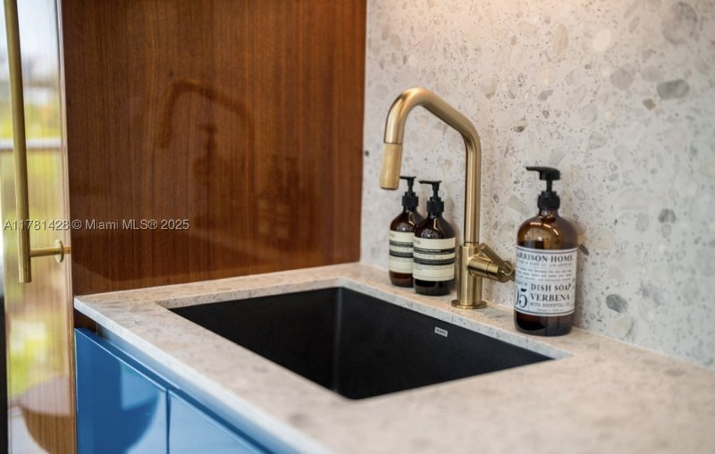 Comprar apartamento en MR. C Residences 1109