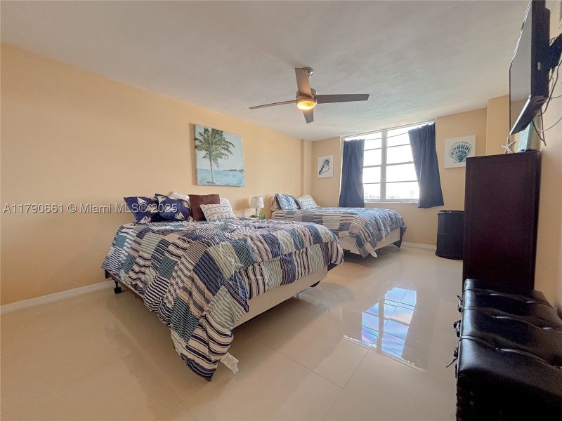 Condo for sale at Winston Towers 2219