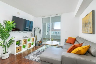 Sail at Brickell Apt #1905