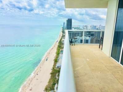 Aluguel de apartamento no Beach Club Two 3702