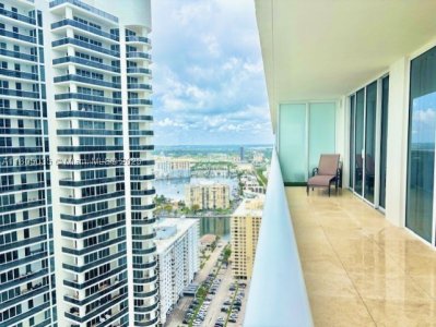 Aluguel de apartamento no Beach Club Two 3702