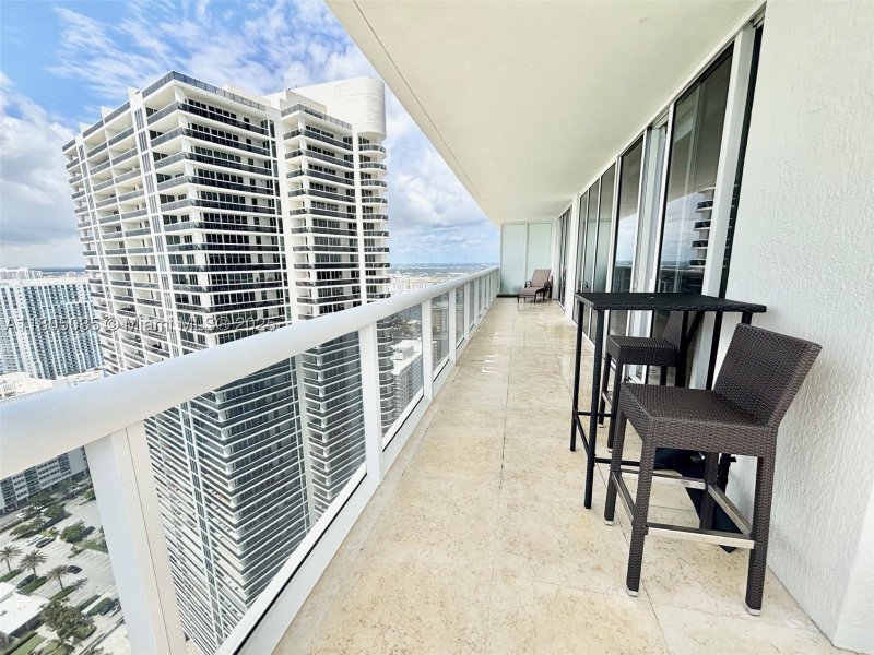 Alquiler de apartamento en Beach Club Two 3702