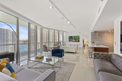 Icon Brickell Tower II Apt #2304