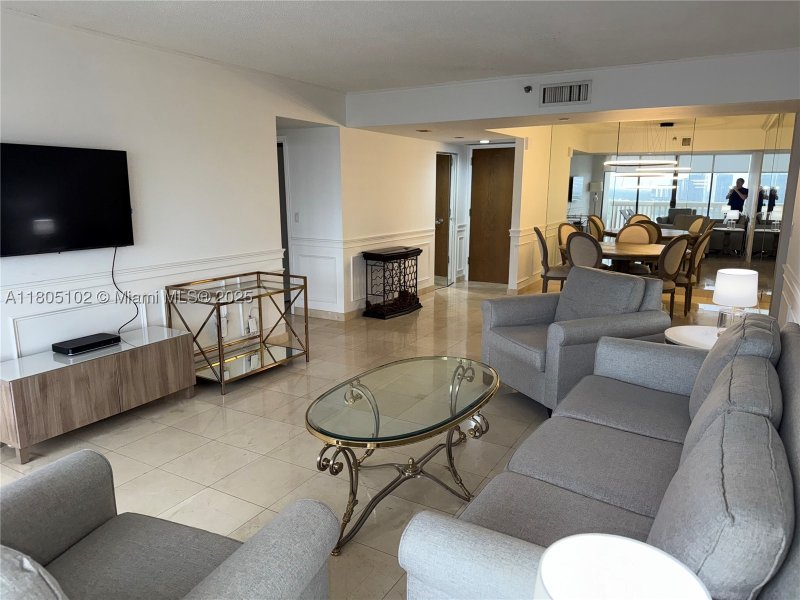 Aluguel de apartamento no 1000 Williams Island 2412