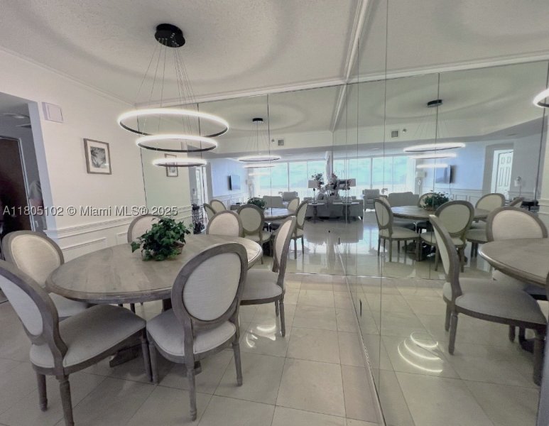 Aluguel de apartamento no 1000 Williams Island 2412